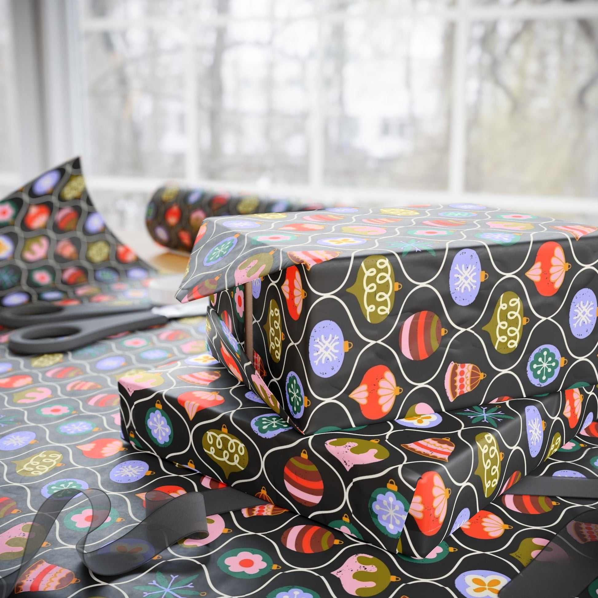 Festive Balls Holiday Gift Wrap - SmartHomeGoodies