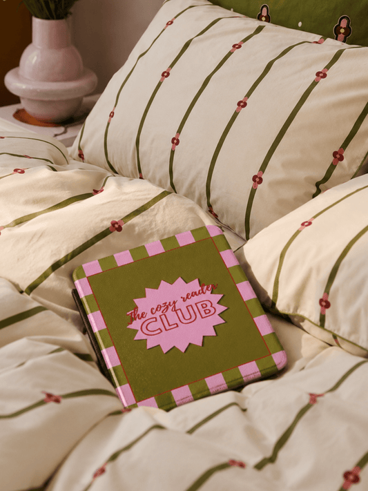 The Reading Club Kindle Case - SmartHomeGoodies